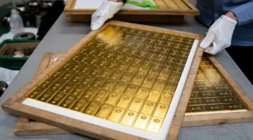 مخاوف استمرار الصراع في الشرق الأوسط تقفز بأسعار الذهب لمستويات قياسية جديدة.